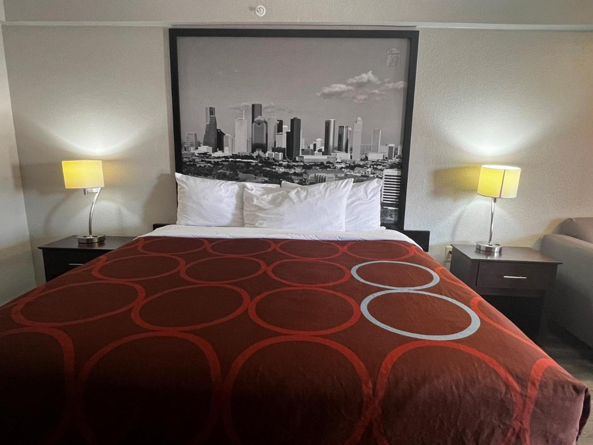 Super 8 By Wyndham Mont Belvieu - Baytown East Hotel Exterior photo